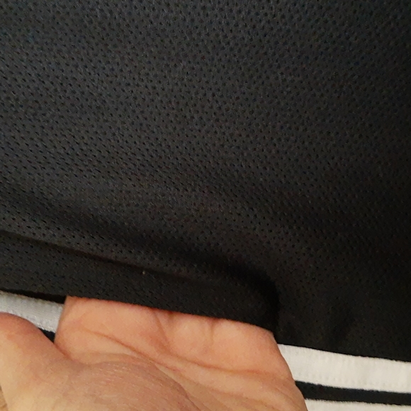 Adidas Ladies Black & White 2 Pocket Drawstring Exercise Capris, Size Small - Picture 4 of 13